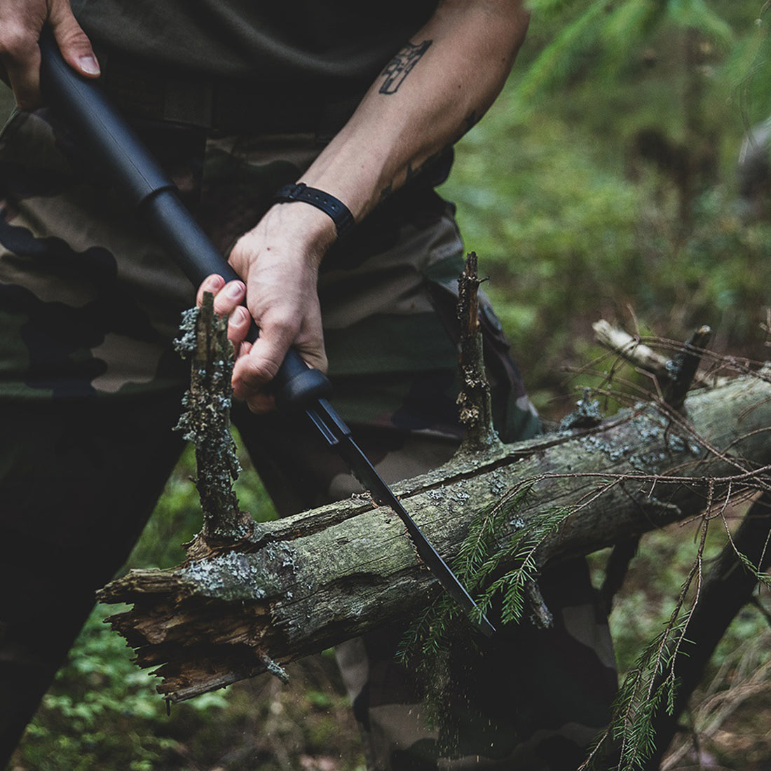 Outdoor Camping Multifunctional Folding Shovel